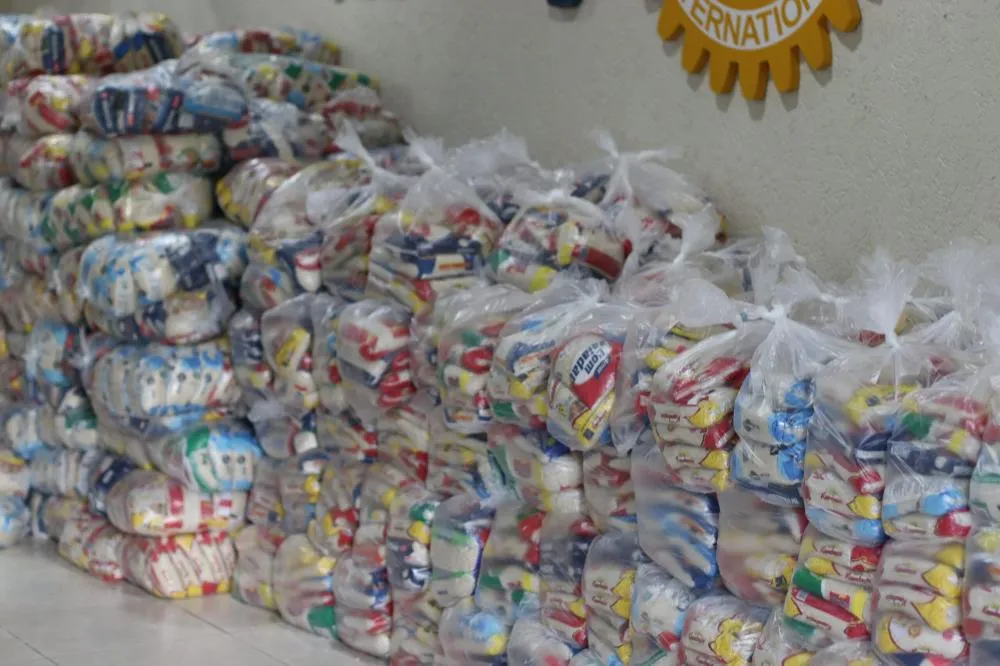 Mais de 4 mil cestas básicas arrecadadas com a troca de ingressos dos shows da Expoacre é entregue a instituições sociais