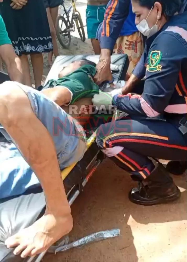 Bebedeira termina com faca cravada nas costas da vítima e vai para o pronto-socorro de Rio Branco em estado grave